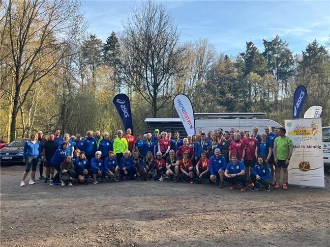 Die Teilnehmer der LG Laacher See am Bonner Post-Marathon wurden geehrt.  Foto: privat