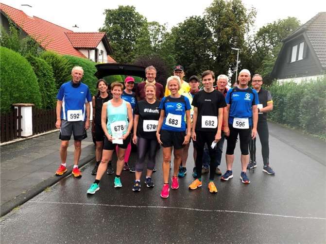 Die Teilnehmer der Vereinsmeisterschaft vor dem Start. Foto: privat