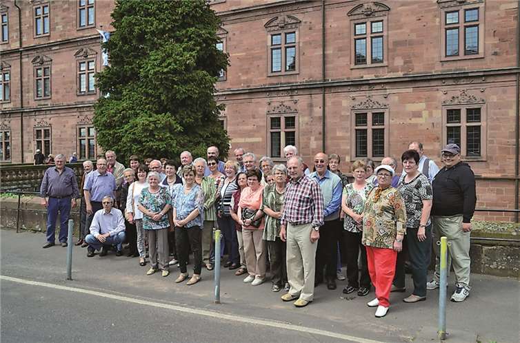 Die Teilnehmer der diesjährigen Tagesfahrt sind in Haibach angekommen. privat