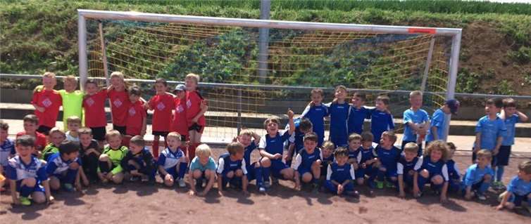 Die Teilnehmer des Bambini-Treffs.Privat