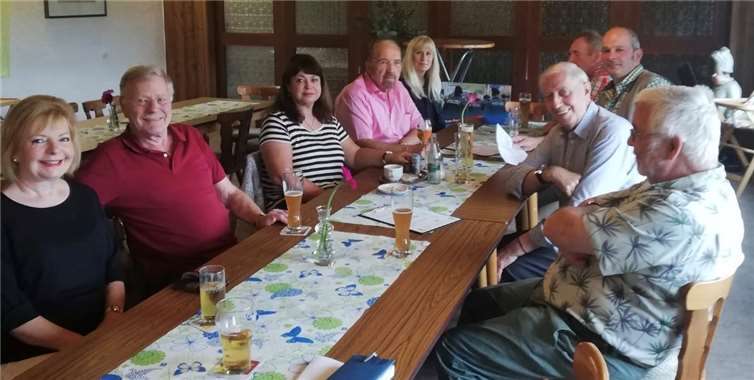 Die Teilnehmer des Bürgertreffens der AfD.Privat