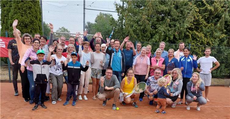 Die Teilnehmer des Doppelturniers. Quelle: TC Rot-Weiss Neuwied