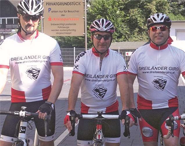 Die Teilnehmer des Dreiländergiro (v.l.): Mike Italo, Hans Jürgen Reuter, Klaus Paetz. privat