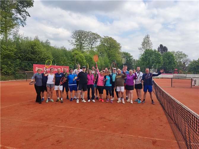 Die Teilnehmer des Schleifchenturniers hatten sichtlich Spaß.  Foto: privat