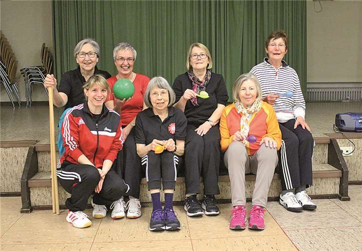 Die Teilnehmer des Senioren Fit Kurses feierten ein sportliches Osterfest.privat