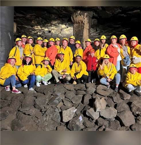 Die Teilnehmer des Sprachkurses besuchten u.a. den Lavakeller.  Foto: privat