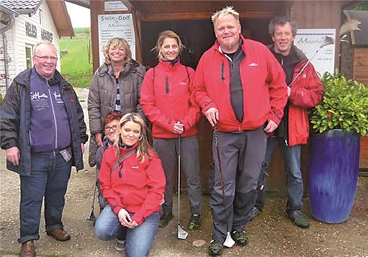 Die Teilnehmer des Turniers trotzten dem Wetter und hatten viel Spaß. privat