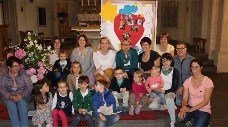 Die Teilnehmer freuten sich über einen besinnlichen und fröhlichen Kindergottesdienst.privat