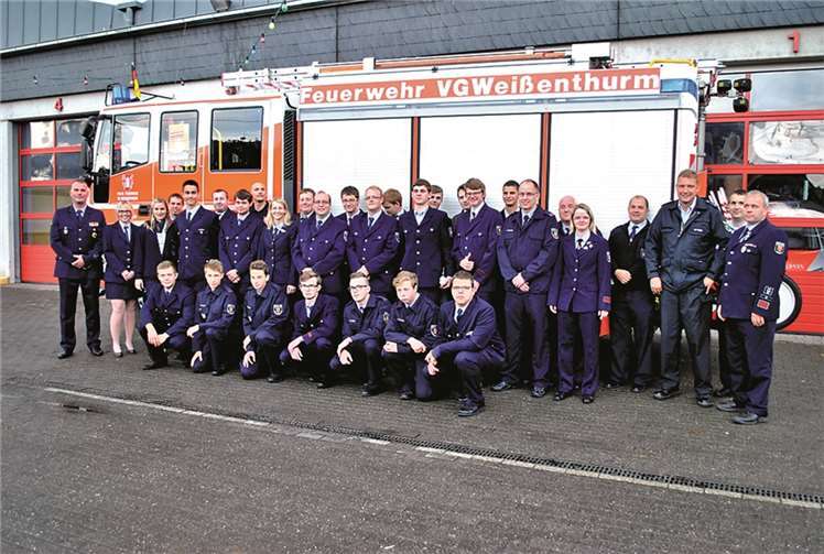 Die Teilnehmer haben die Ausbildung zum Sprechfunker der Feuerwehr erfolgreich absolviert.privat