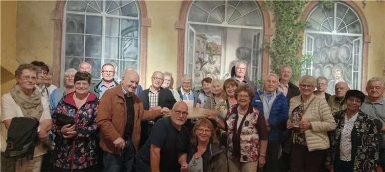 Die Teilnehmer im Zwickelkeller der Hachenburger Brauerei. Foto: Hans Didi