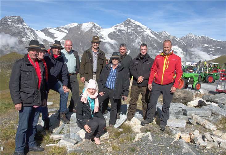 Die Teilnehmer sammelten sich nach der Ankunft am Fuschertörl.
