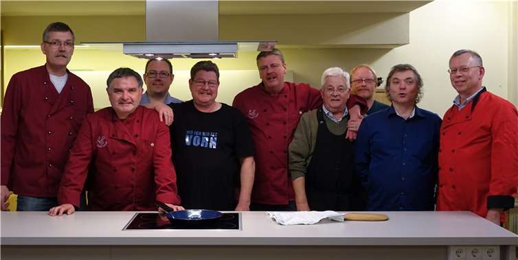 Die Teilnehmer (v. l.): Klemens Ehrenberg, Andreas Kamp, Frank Fossemer, Uwe Franke, Hardy Ringleb, JoachimSchmitz, Martin Wagner, Günter Birrenbach, Roland Thees. Roland Thees