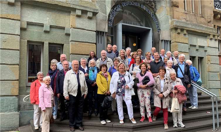 Die Teilnehmer vor dem Museum der Deutschen Binnenschifffahrt.Foto: privat