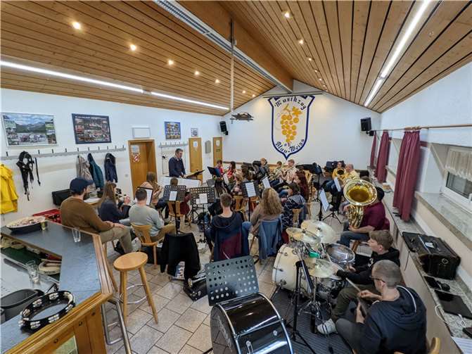 Wohlfühlen auch gegen den Takt Die TeilnehmerInnen des Workshops konnten von Alexander Reffgen viel lernen. Foto: privat