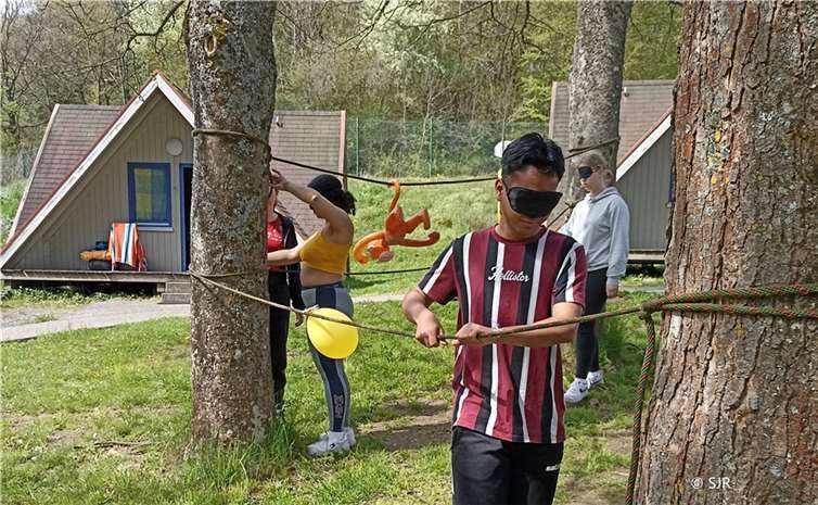 Die TeilnehmerInnen lernen in der Ausbildung unter anderem die praktischen Grundlagen. Foto: Sportjugend Rheinland