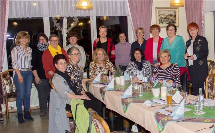 Die Teilnehmerinnen an der Veranstaltung der Unternehmerfrauen im Handwerk Arbeitskreis Kaisersesch-Cochem-Zell.privat