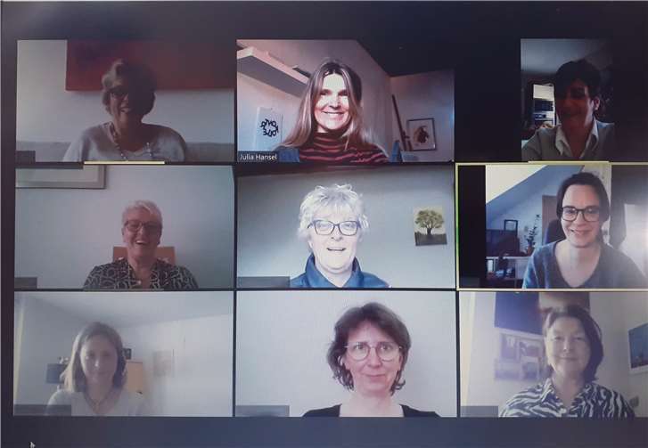 Die Teilnehmerinnen beim Online-Kursus mit Koordinatorin Julia Hansel. Foto: Hospiz-Verein Rhein-Ahr