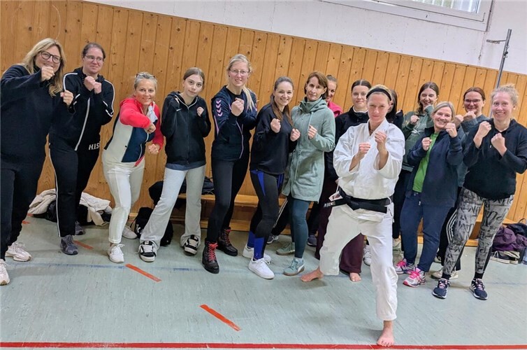 Die Teilnehmerinnen des Selbstverteidigungskurses. Fotos: privat