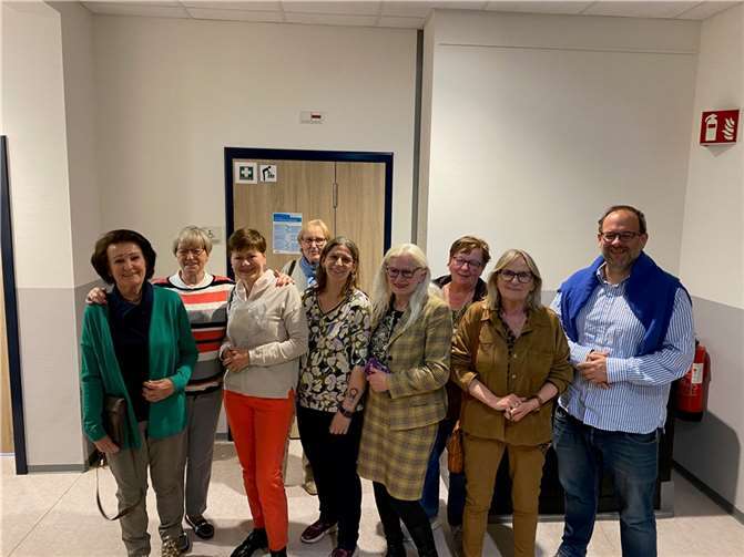 Die Teilnehmerinnen des Stammtischs mit Jan Petry.  Foto: FU Kreis Neuwied