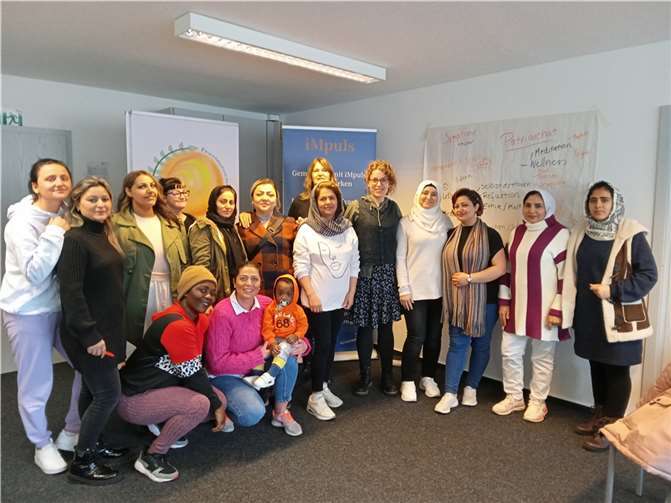 Die Teilnehmerinnen des iMpuls – Cafés. Foto: Violeta Jasiqi