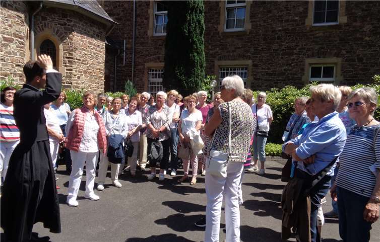 Die Teilnehmerinnen erhielten eine Führung durch das Kloster Engelport. privat