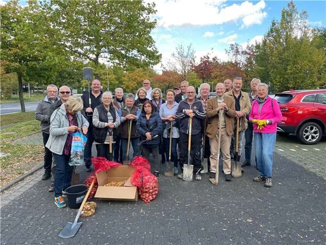 Die Teilnehmerinnen und Teilnehmer. Foto: Roswitha Jung