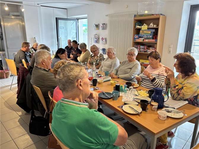 Die Teilnehmerinnen und Teilnehmer brachten zahlreiche Fragen und persönliche Anliegen mit. Quelle: VG Weißenthurm