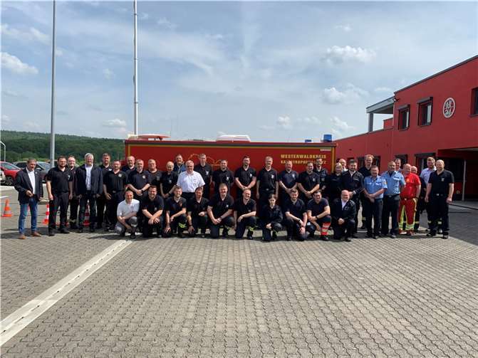 Die Teilnehmerinnen und Teilnehmer der Fortbildung der Technischen Einsatzleitung des Westerwaldkreises.  Foto:Andreas Ernst