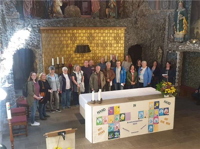 Die Teilnehmerinnen und Teilnehmer des Maiausflugs in der Wallfahrtskirche St. Nikolaus.  Fotos: privat