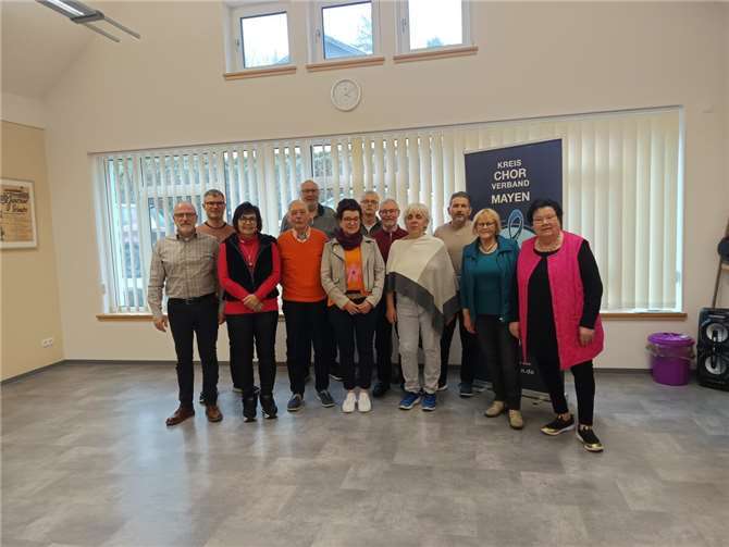 Die Teilnehmerinnen und Teilnehmer des Netzwerk Chor in Trimbs.  Foto: Kerstin Plewnia