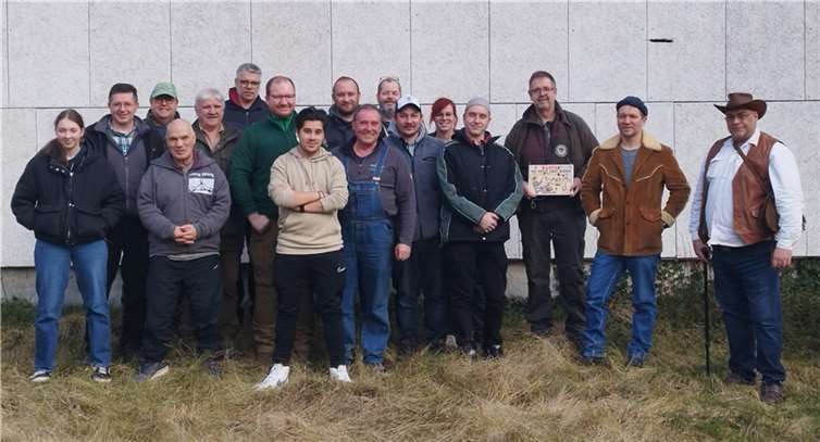 Truthahnschießen zum Jahresabschluss Die Teilnehmerinnen und Teilnehmer des Truthahnschießens der Schützen Mayen-Hausen. Foto: privat