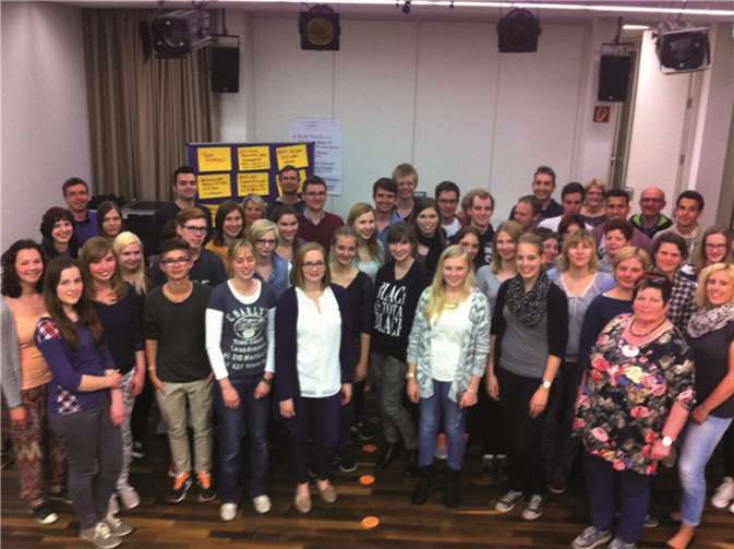Die Teilnehmerinnen und Teilnehmer des Workshops im Bezug auf sexualisierte Gewalt in Ferienfreizeiten und Gruppenstunden mit Jugendlichen/Kindern. Privat
