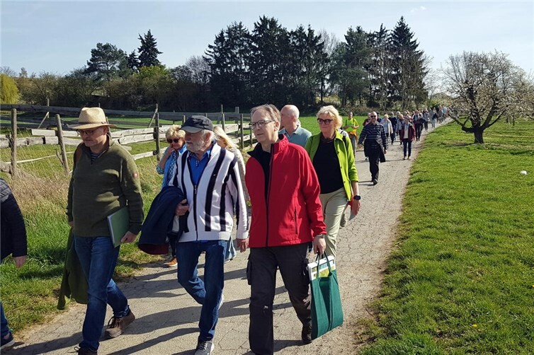 Die Teilnehmerinnen und Teilnehmer freuten sich über das tolle Frühlingswetter.