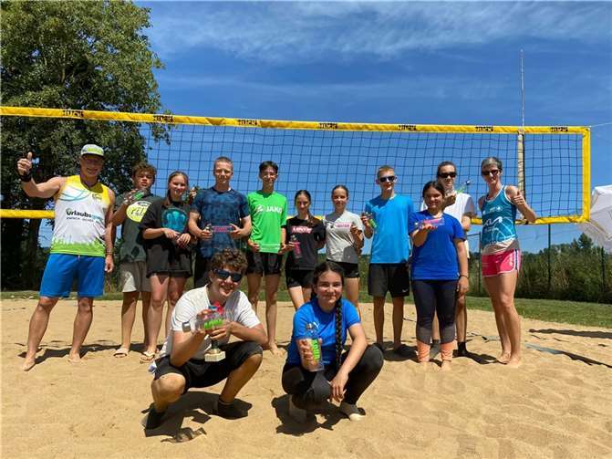 Die Teilnhemer des 1. Jugend-Beachturnier.  Foto: privat