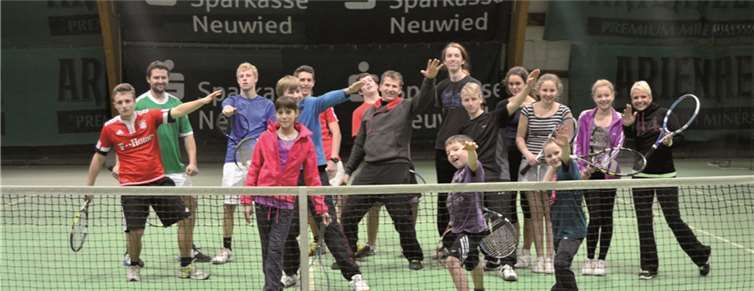 Die Tennis-Jugend beschloss das Jahr mit einer sportlichen Weihnachtsfeier. privat