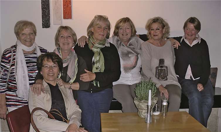 Die Tennisdamen 55 des TC Bad Bodendorf feierten eine gelungene Meisterschaft in der A-Klasse und eine insgesamt super Tennissaison.  Privat