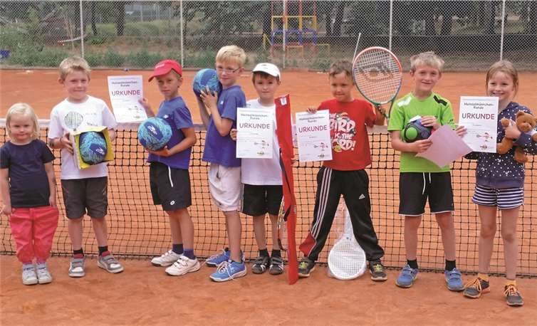 Die Tennisjugend Altenahr unterstrich wieder einmal, dass sie bei den Kinder- und Jugendmannschaften ganz vorne mithalten kann.privat