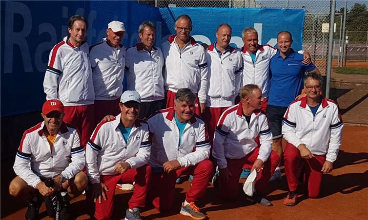 Die Tennismannschaft des TC Sportpark RW. Fotos: TC Sportpark RW