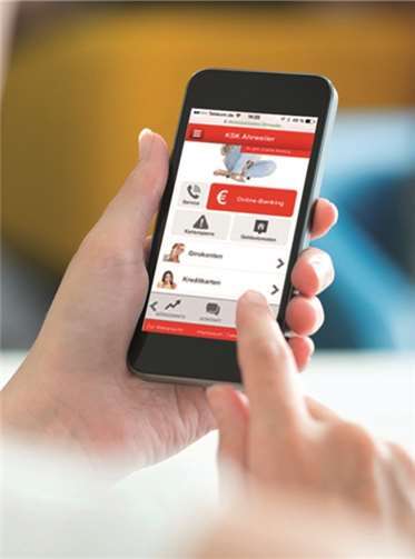 Die Testsieger unter den Banking-Apps, die Sparkassen-Apps „Sparkasse“ und „Sparkasse+“, ermöglichen nun erstmals auch den Abschluss einer Auslandsreise-Krankenversicherung.Kreissparkasse Ahrweiler