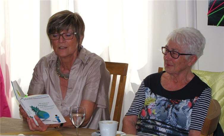 Die Texte Harald Martensteins brachten die Besucher des Literatur-Cafés zum Schmunzeln.privat