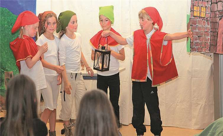 Die Theateraufführung der Cochemer Grundschüler erntete viel Applaus.privat