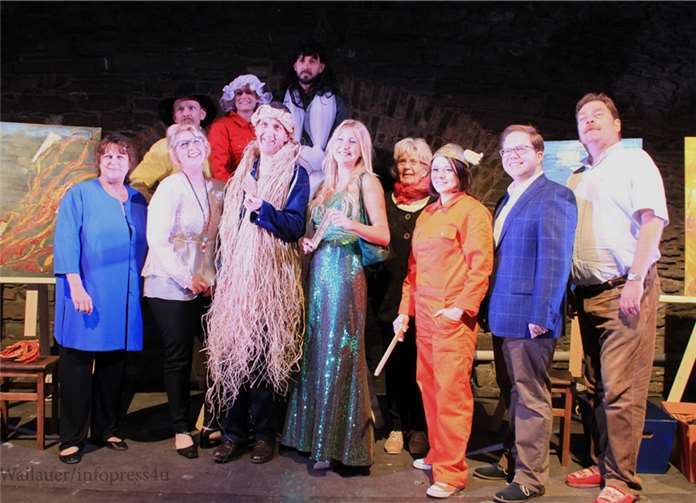 Die Theatergruppe „Die Findlinge“ gastieren am 10. Januar im food-hogel in Neuwied. Wallauer