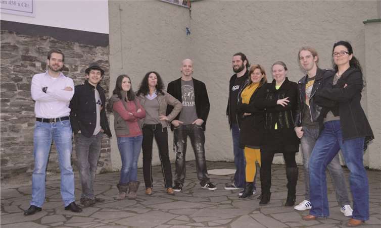 Die Theatergruppe Remagen, zum fünften Mal auf der Bühne mit einer Megasketchshow. AB