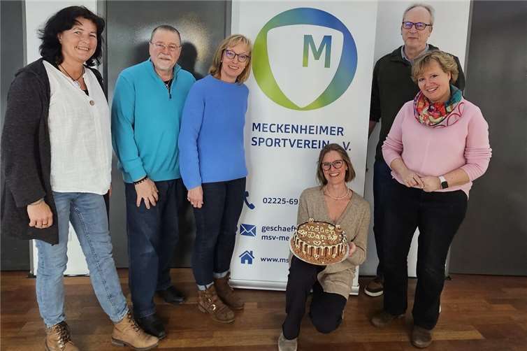 Die „Tip Toes“, unter der Leitung von Monika Süsser, sind stolz, die Summe von 3.000 Euro am 31. Januar an die VertreterInnen des Cafés übergeben zu können. Foto: privat