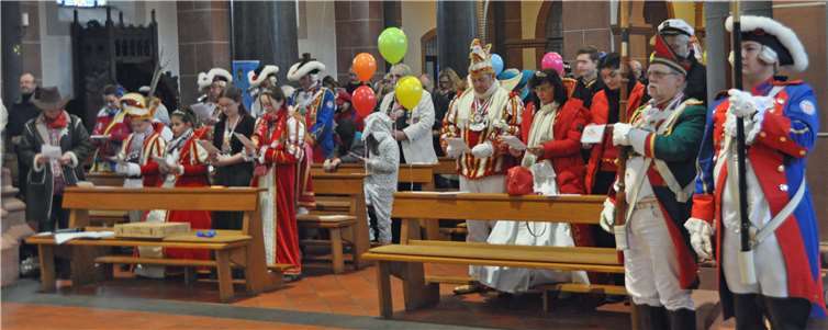 Die Tollitäten aus Kripp und Oberwinter waren zur Messe nach Remagen gekommen. Fotos: AB