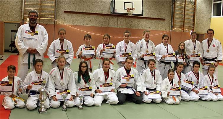 Die Top 20 der Rangliste des JC Bad Ems 2015. WW - Willi Willig