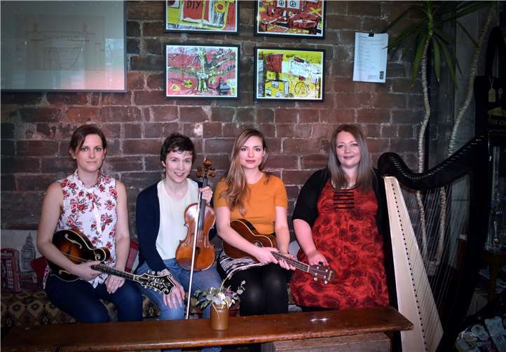 Die Top Floor Taivers schaffen gekonnt den musikalischen Spagat zwischen traditionellen und zeitgenössischen Klängen. privat