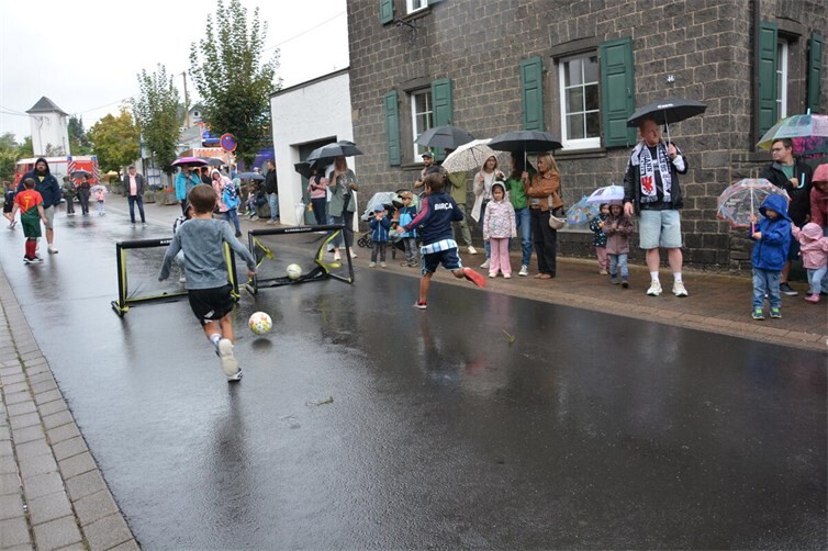 Die Tore am Ende des Ballparcours