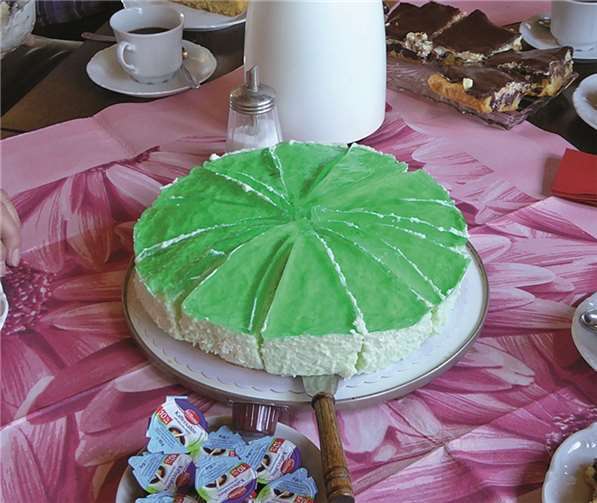 Die Torte „Grüne Wiese“ mundete allen ganz besonders.privat