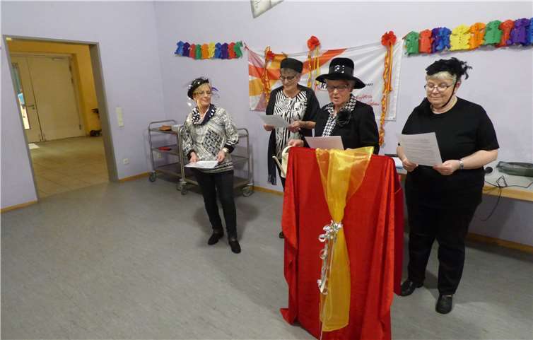 Die Trauerschnallen der kfd Löf wissen wieder viel zu berichten. Foto: privat